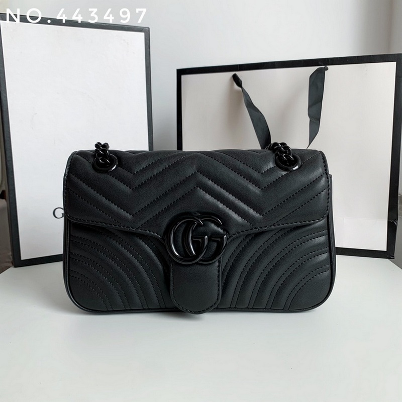 Gucci Handbags 826